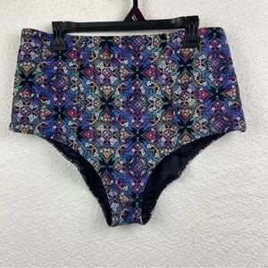 Torrid Multicolor High-Waisted Swim bottoms. Women’s size 2x.